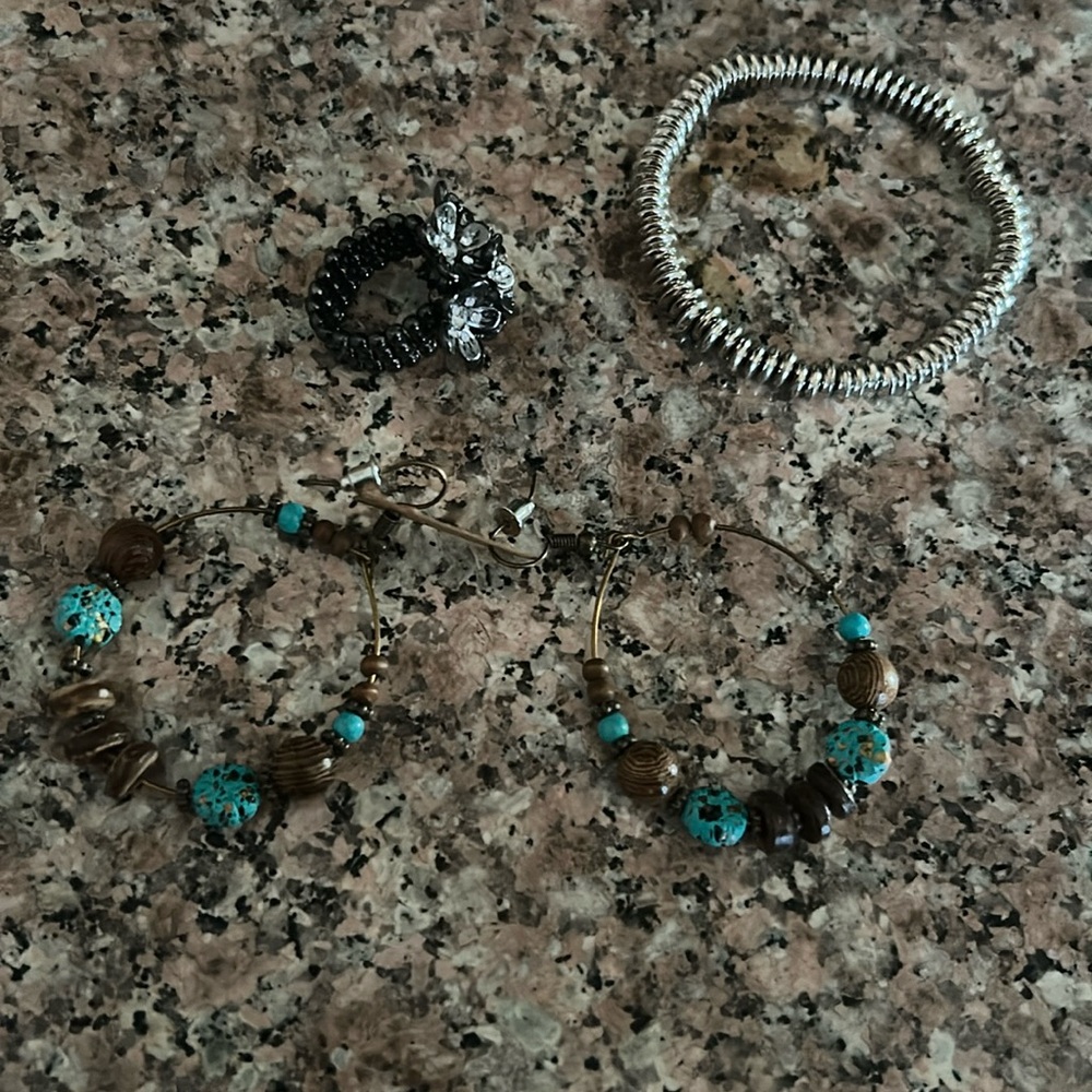 Bracelet, earrings, ring set